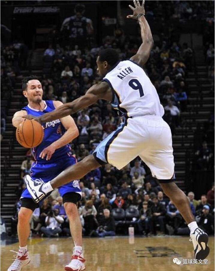 Rookie在雄鹿比赛中比分优势明显,高光表现引发热议!的简单介绍 Rookie在雄鹿比赛中比分优势明显,高光表现引发热议!的简单介绍