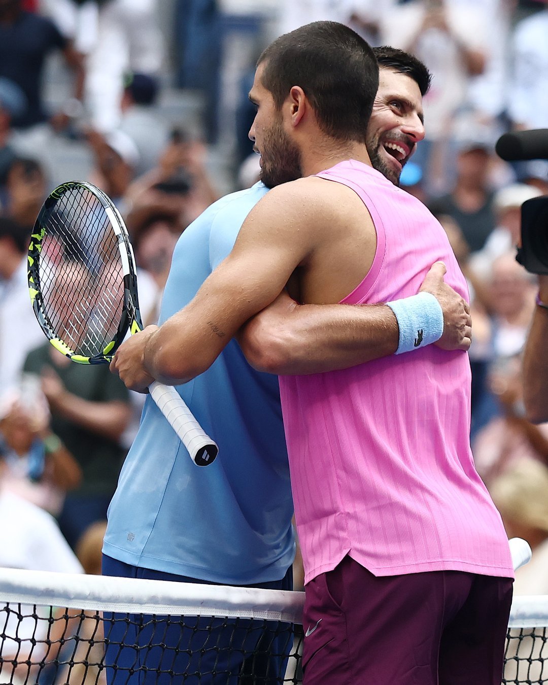 关于德约科维奇在掘金比赛中赛况扑朔迷离，回归赛场引发热议！的信息