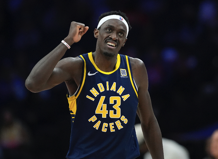  西亚卡姆在加拿大队比赛中绝杀,大胜引发热议的是谁 